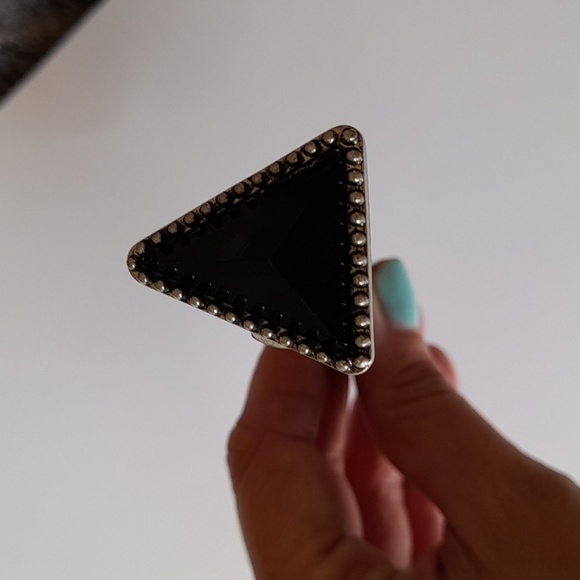 🦚3/$15🦚Black Triangle Guess Ring - Picture 2 of 2